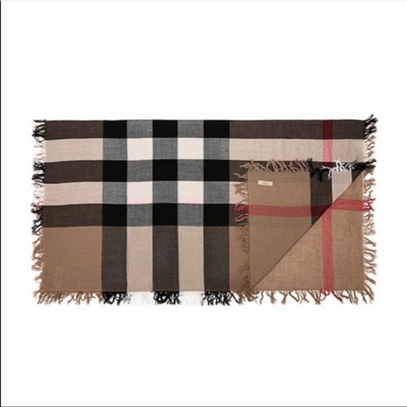 NWOT Burberry Fringe Scarf - Picture 3 of 10